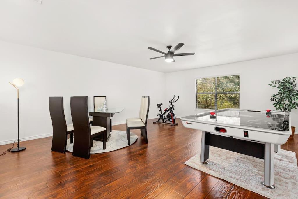 5 Bedrooms With Chefs Kitchen 2 Masters Room And Game Lounge San Antonio Luaran gambar