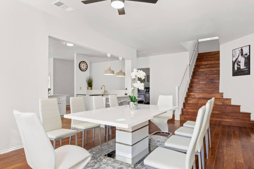 5 Bedrooms With Chefs Kitchen 2 Masters Room And Game Lounge San Antonio Luaran gambar