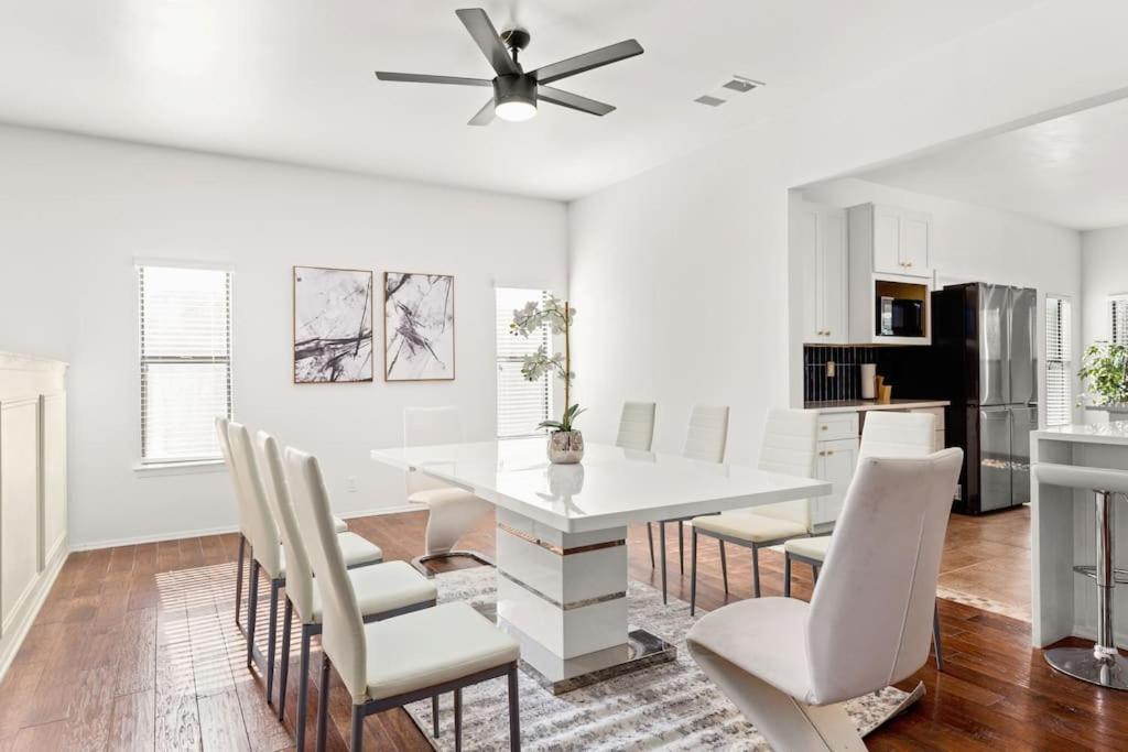 5 Bedrooms With Chefs Kitchen 2 Masters Room And Game Lounge San Antonio Luaran gambar