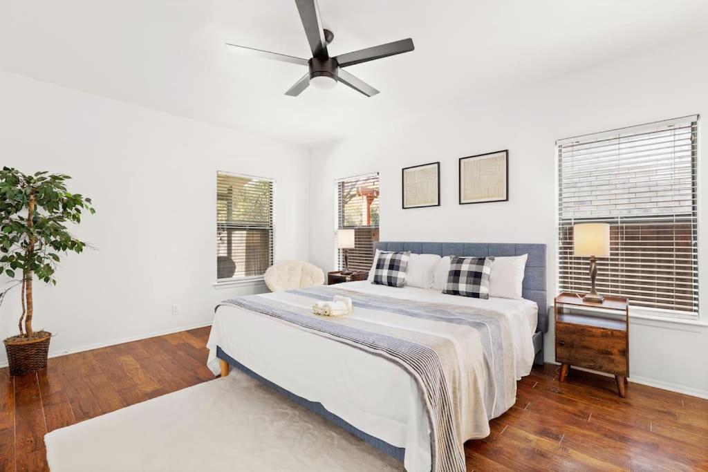5 Bedrooms With Chefs Kitchen 2 Masters Room And Game Lounge San Antonio Luaran gambar